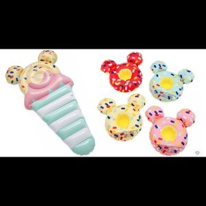 Mickey icecream pool floaty set.